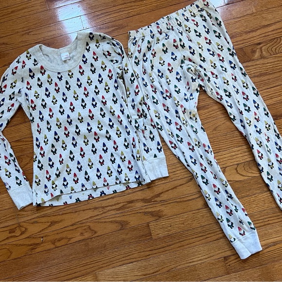 Hanna Andersson Other - Hanna Andersson women’s Gnome pajamas sz Small